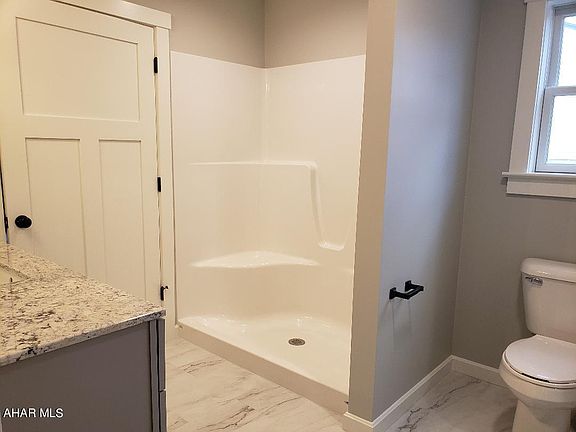 4th image of 123 Houtz Dr