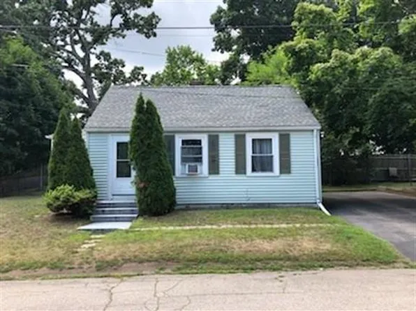 33 Alden St, Riverside, RI 02915