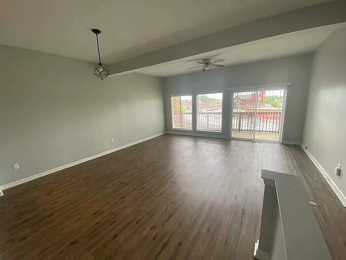 2031 Franklin St #B — Photo 3