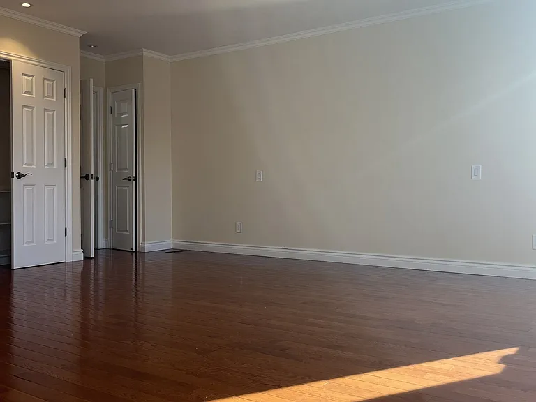1166 McBride Ave #UPPER — Photo 38