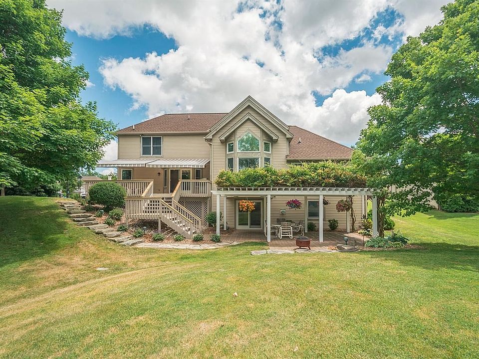 1st image of 5690 Lohr Lake Dr