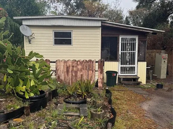 121 Buckeye Acres Dr, Osteen, FL 32764