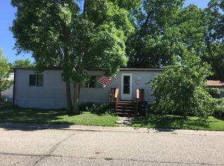 256 Circle Dr N, Fargo, ND 58102