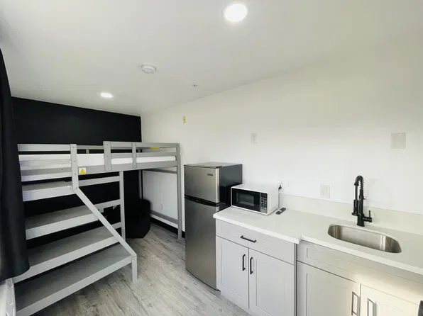 (undisclosed Address), Las Vegas, NV 89104