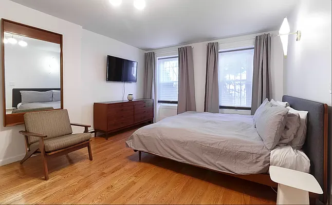 Rented by Compass | media 37