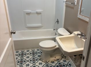 310 S Taylor St, Alvin, TX 77511