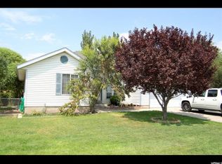 2864 S Whitworth Cir, Magna, UT 84044