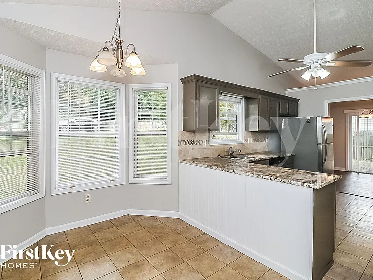 4745 Roswell Mill Dr — Photo 8