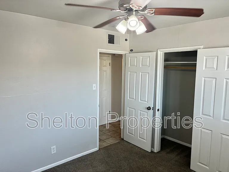 1041 W 18th St — Photo 13