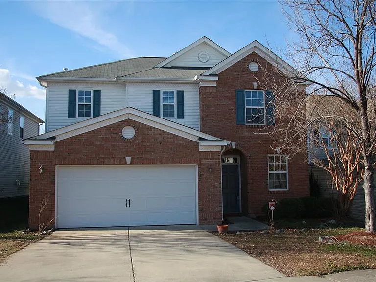 222 Northlands Dr — Photo 1