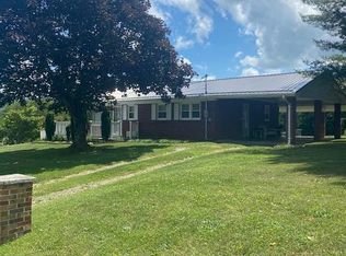 307 Flatwoods Rd, Marion, VA 24354