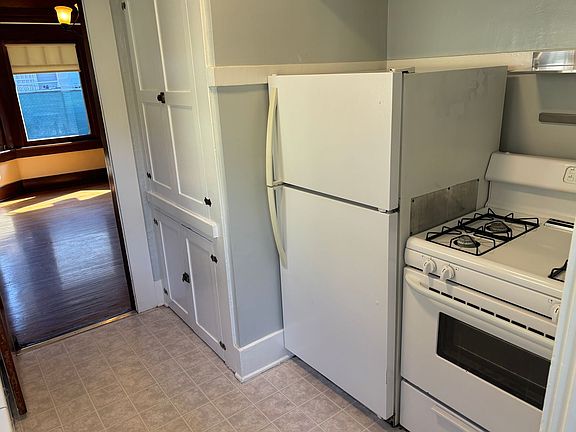 5th image of 1706 6th Ave #1/4