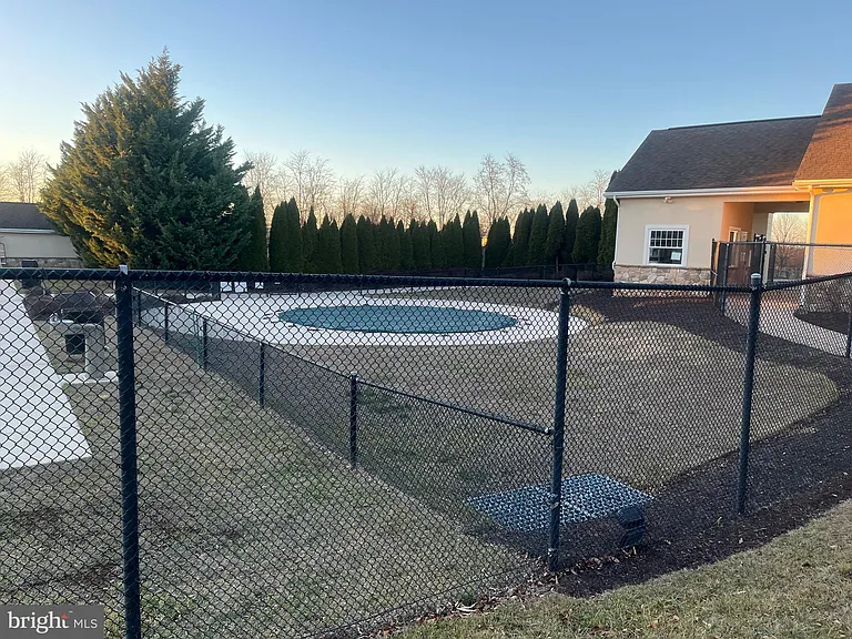 12320 Fallen Timbers Cir — Photo 17