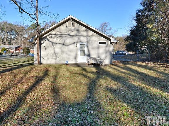 5th image of 2628 Harvard Ave