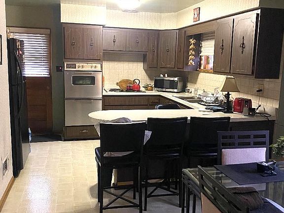 5th image of 3749 Oak Park Ave
