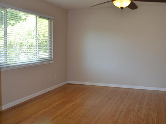 5th image of 5012 Teichert Ave