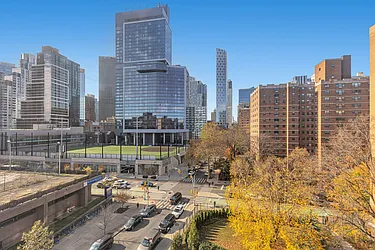 135 Ashland Place, #8B