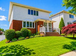 12 Kelvin Ave, Staten Island, NY 10306