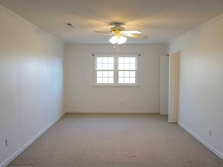 8693 Arbutus Dr — Photo 27