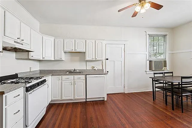 2322 Nashville Ave — Photo 7