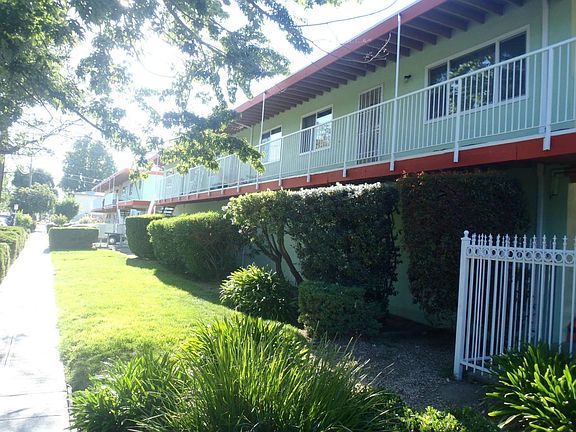3rd image of 4029 Will Rogers Dr APT 7
