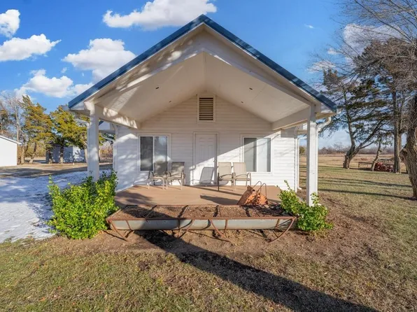 760 N West Rd, Wellington, KS 67152