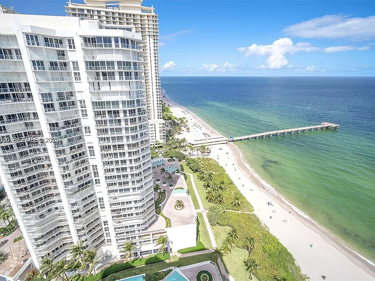16445 Collins Ave #2328 — Photo 3
