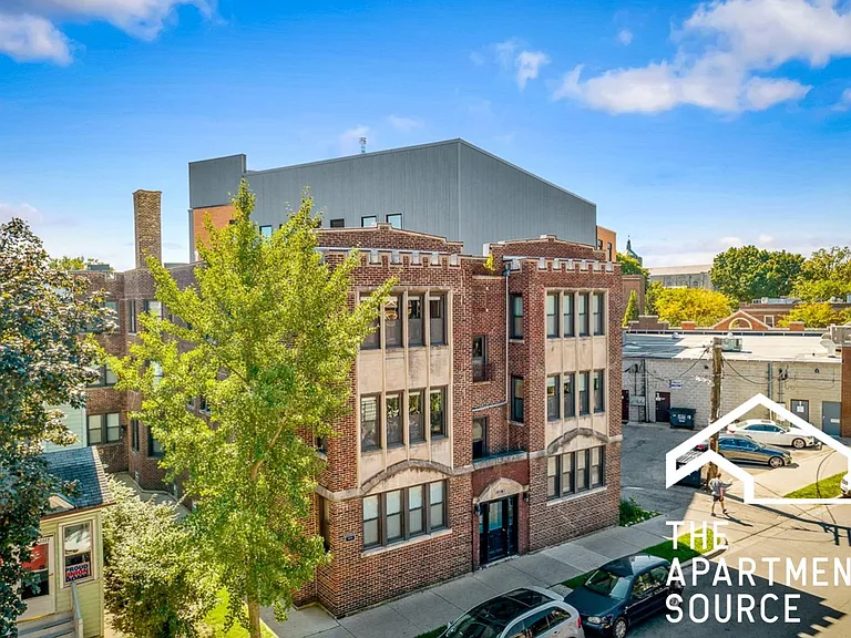 2231-33 W Wilson Ave #2 — Photo 8