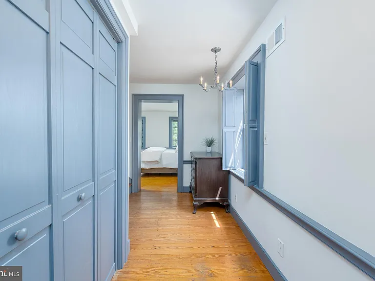 806 S Ann St — Photo 23