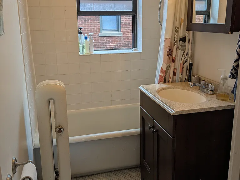 4303 N Winchester Ave #3A — Photo 8
