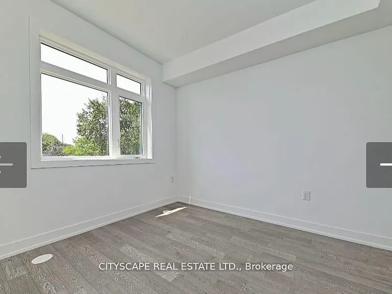 1085 Douglas McCurdy Cmn #209 — Photo 7
