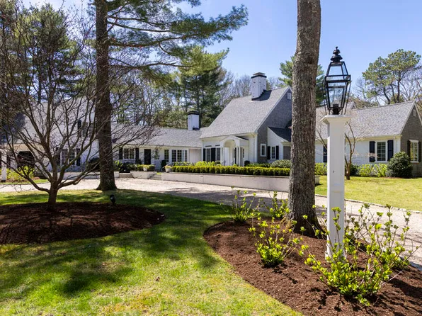 25 Oakdale Path, Osterville, MA 02655
