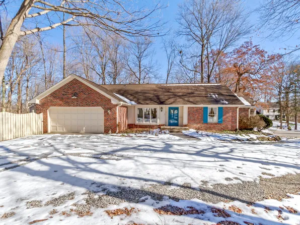 139 Maplecrest Dr, Carmel, IN 46033