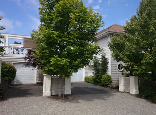 2103 NW 96th St, Seattle, WA 98117