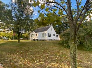 15596 Mercury Dr, Grand Haven, MI 49417