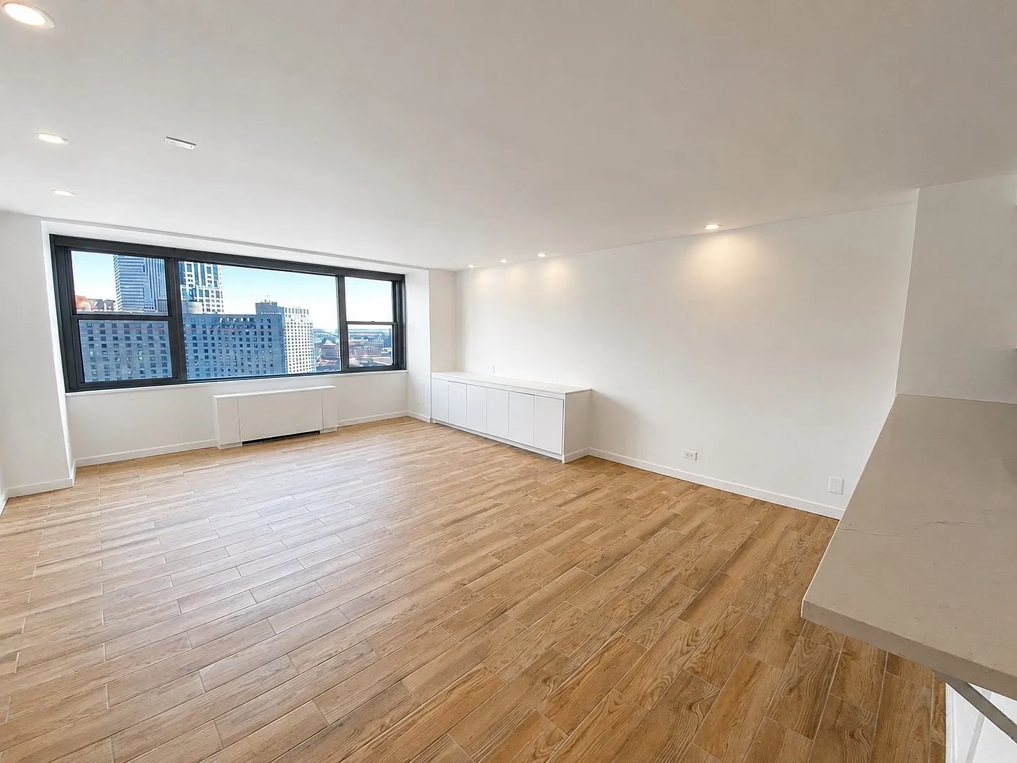 1 bed, 735 sqft, $4,000 — Photo 1