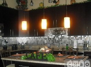 831 S Flores St, San Antonio, TX 78204