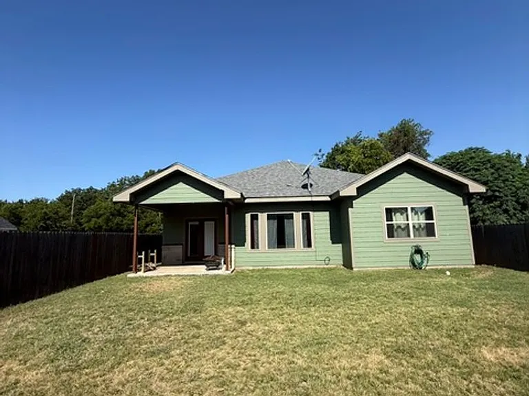 225 Scurry Ave — Photo 27