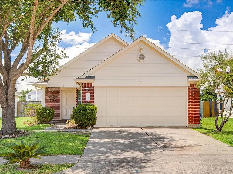5939 Brenwood Trails Ln — Photo 1