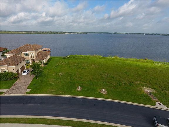 5th image of 643 Waterfern Trail Dr