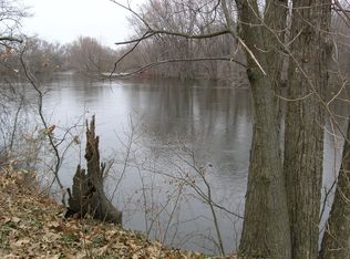 Shorewood Dr, Three Rivers, MI 49093