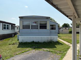 131 Maple Ln, Manteno, IL 60950