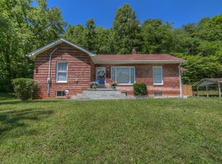 1907 Dave Buck Rd, Johnson City, TN 37601