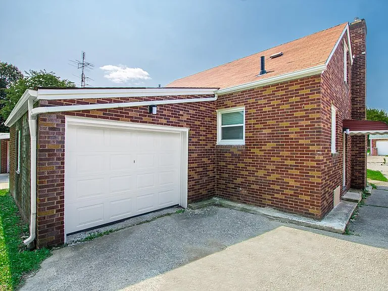 212 Cornelia Ave NE — Photo 12