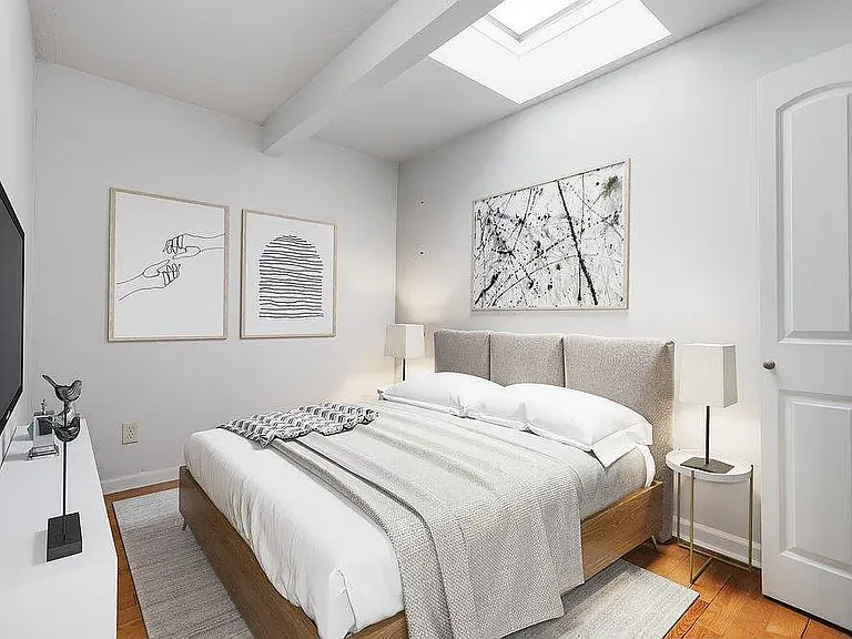 565 Crespi Dr — Photo 6