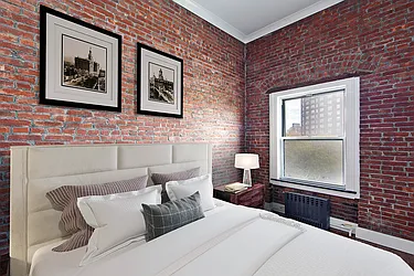 Rented by R New York