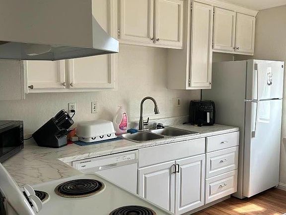 3rd image of 2416 L St