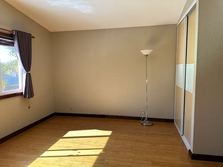 7565 Rock Canyon Dr — Photo 2