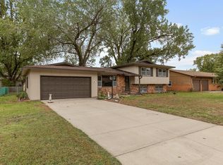 621 E 32nd Ter, Hutchinson, KS 67502