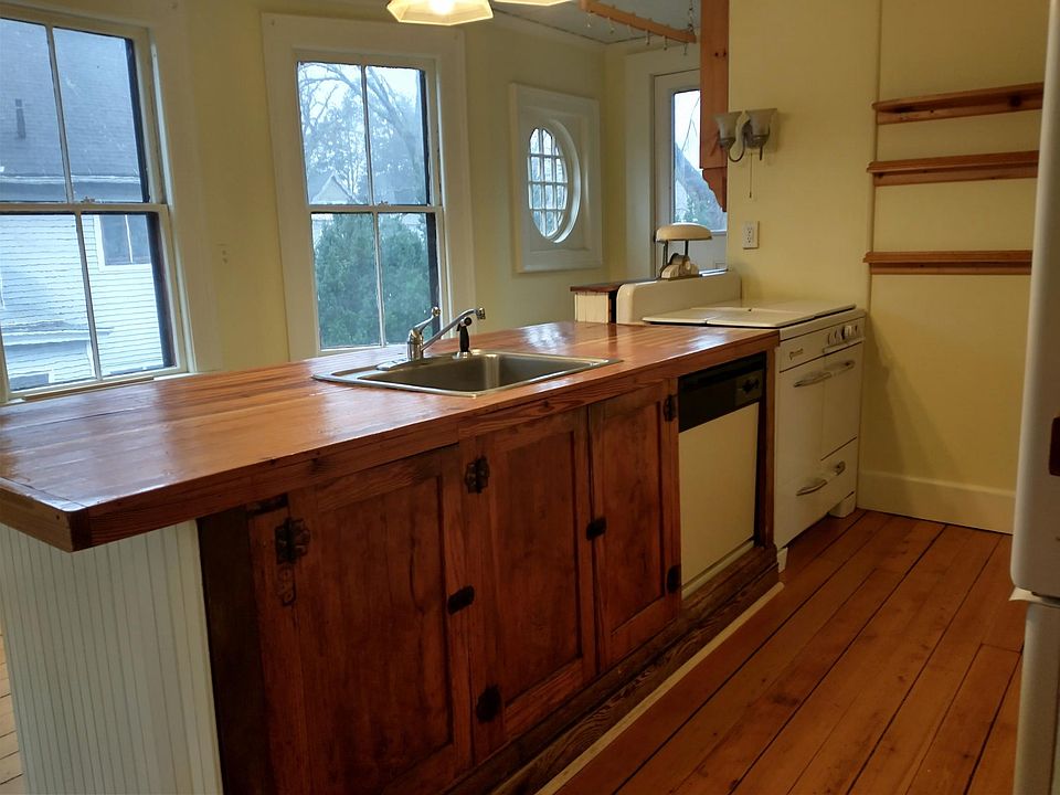 Open kitchen floor plan with center island.